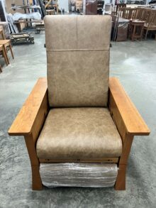 SEATING: Amish Brady Recliner